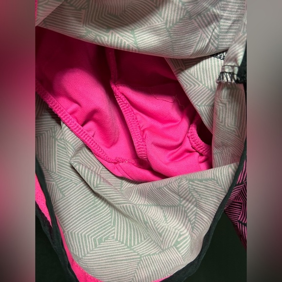 🪅Nike Hot Pink & Black Running Shorts - Picture 6 of 12